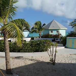 Bungalow Garden View